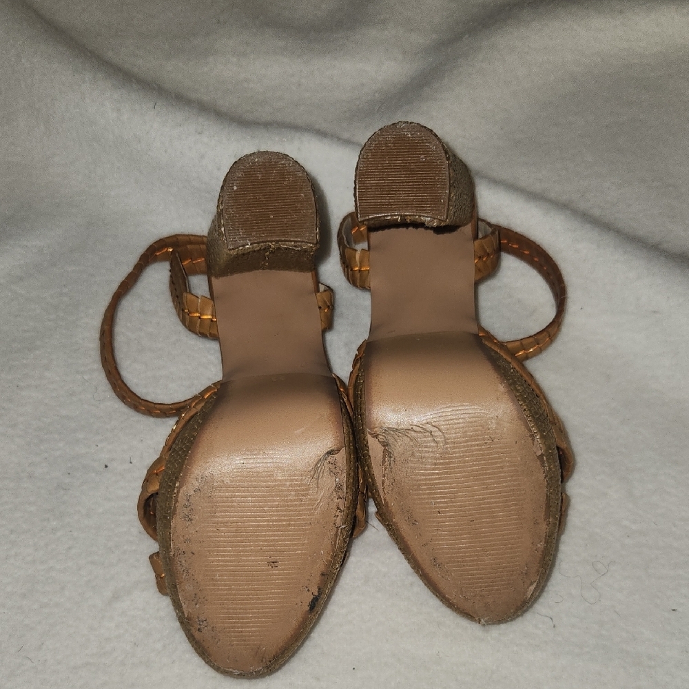 Platform Block Heels - Picture 4 of 8